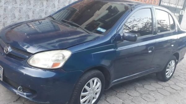 ZZ Renta de Toyota Yaris Sedan 2004 - Imagen 3